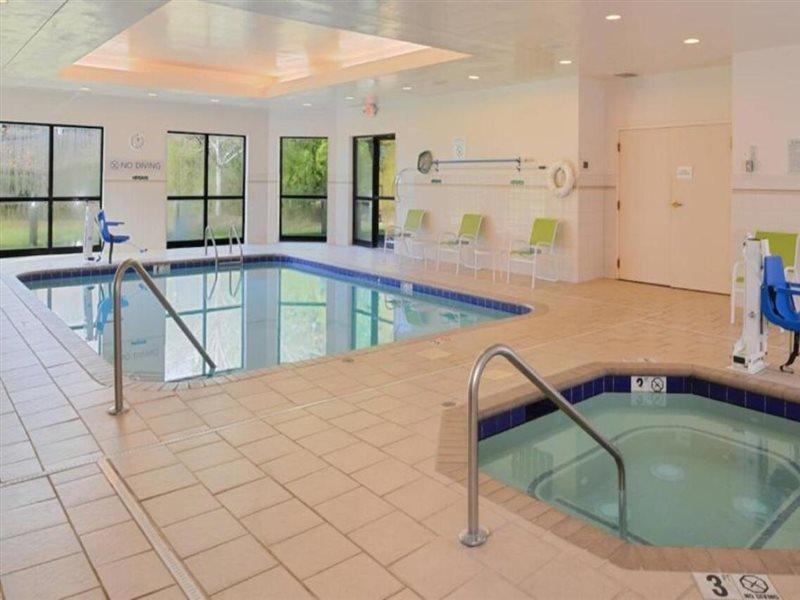 Courtyard By Marriott Charlotte Gastonia Hotel Екстериор снимка