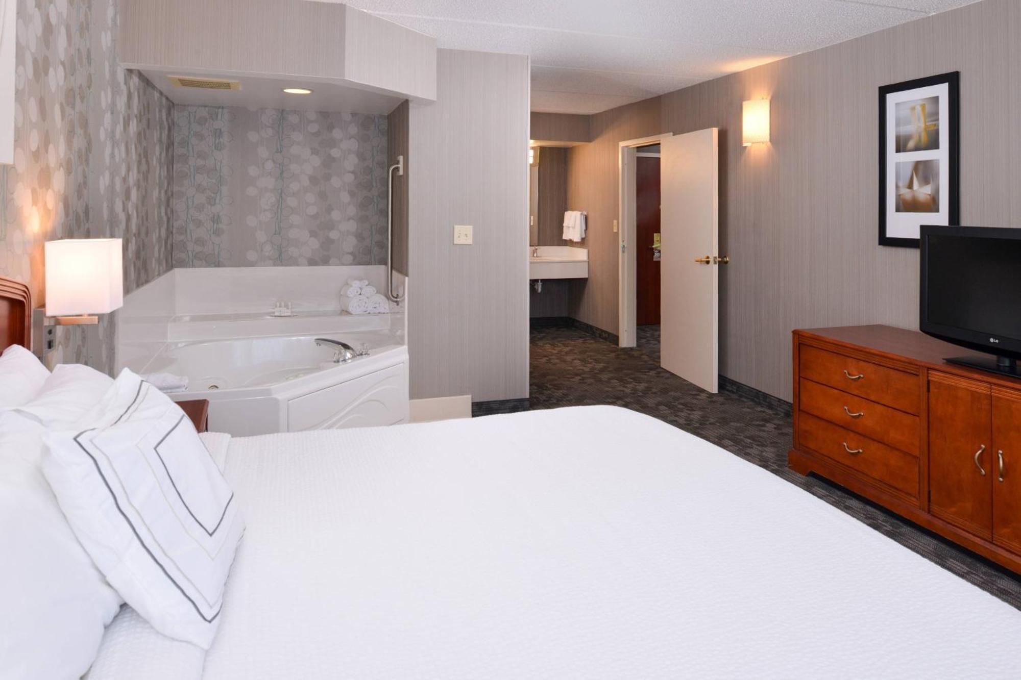 Courtyard By Marriott Charlotte Gastonia Hotel Екстериор снимка