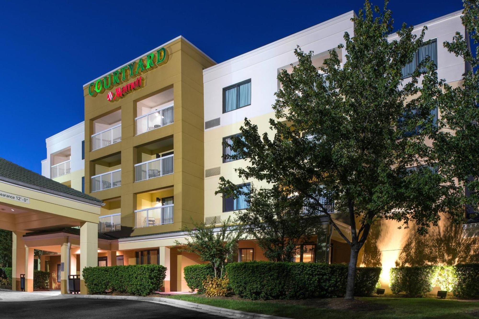 Courtyard By Marriott Charlotte Gastonia Hotel Екстериор снимка