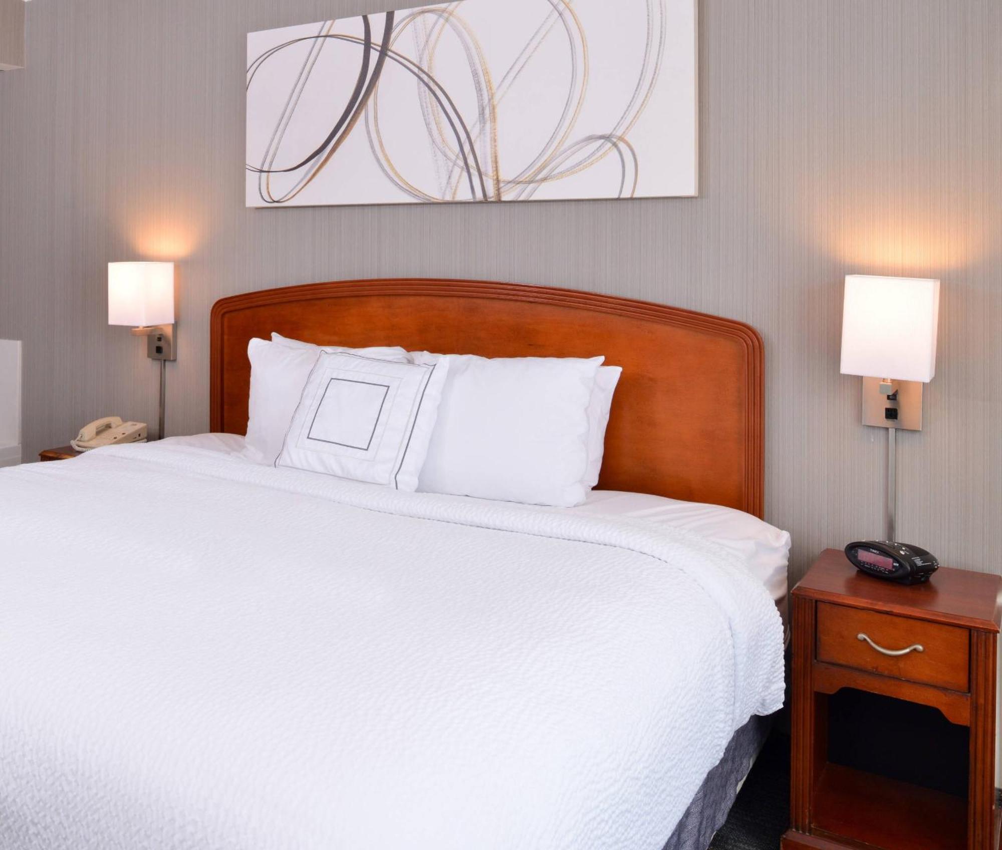 Courtyard By Marriott Charlotte Gastonia Hotel Екстериор снимка