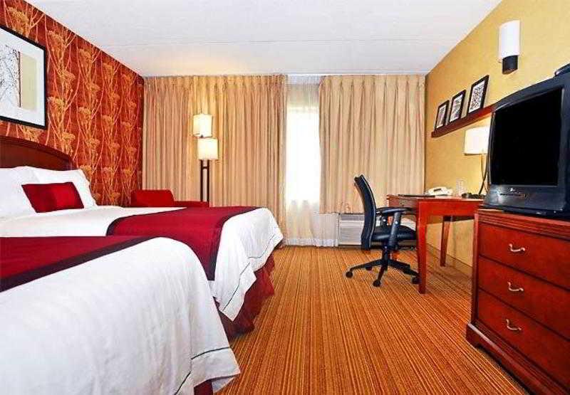 Courtyard By Marriott Charlotte Gastonia Hotel Стая снимка
