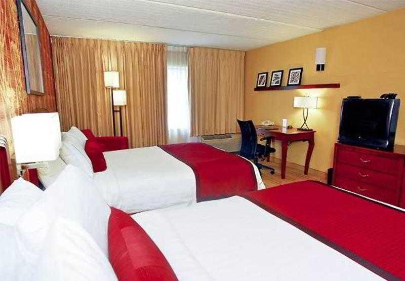Courtyard By Marriott Charlotte Gastonia Hotel Стая снимка
