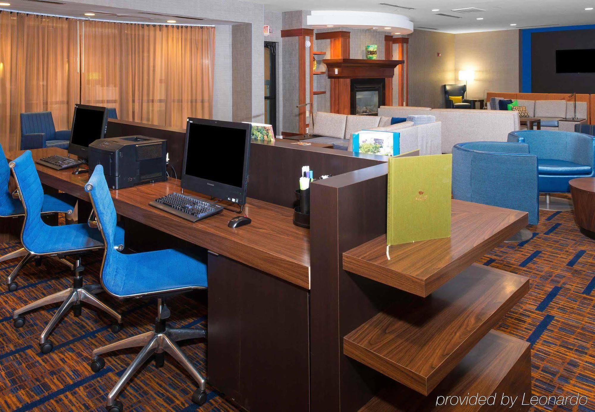 Courtyard By Marriott Charlotte Gastonia Hotel Екстериор снимка