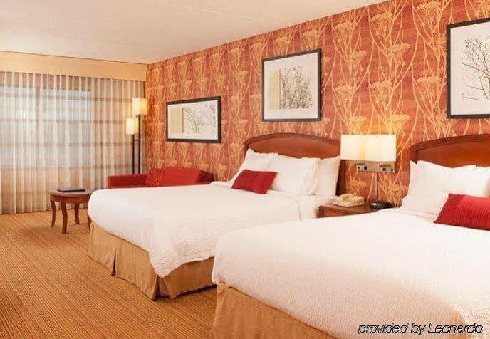 Courtyard By Marriott Charlotte Gastonia Hotel Екстериор снимка