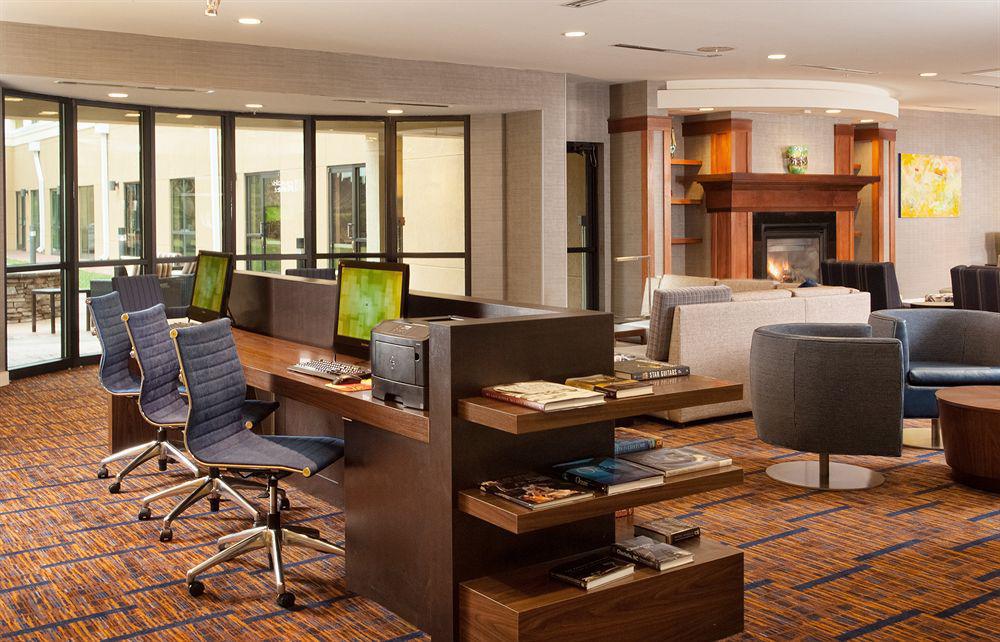 Courtyard By Marriott Charlotte Gastonia Hotel Екстериор снимка